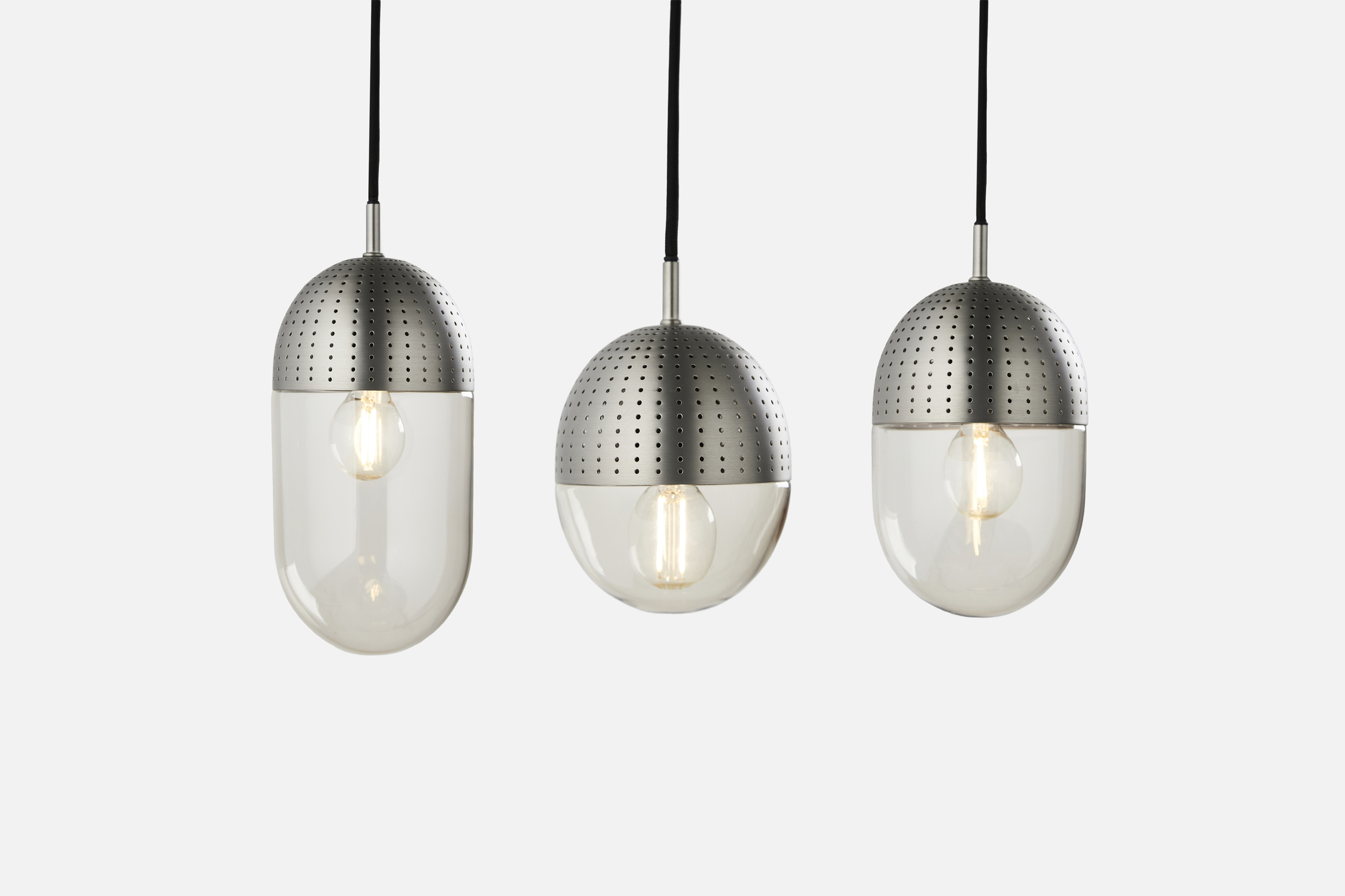 woud_dotpendants_satin woud_dotpendants_satin