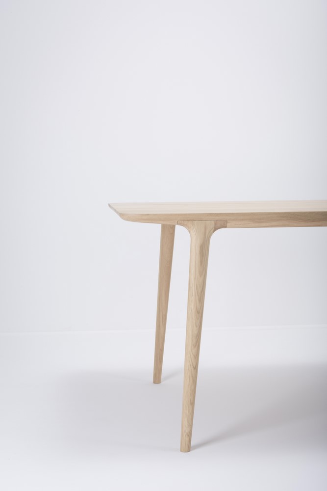 mq-st-fawn-table-220x90x75-oak-white-1015-8_gazzda_fawntable mq-st-fawn-table-220x90x75-oak-white-1015-8_gazzda_fawntable