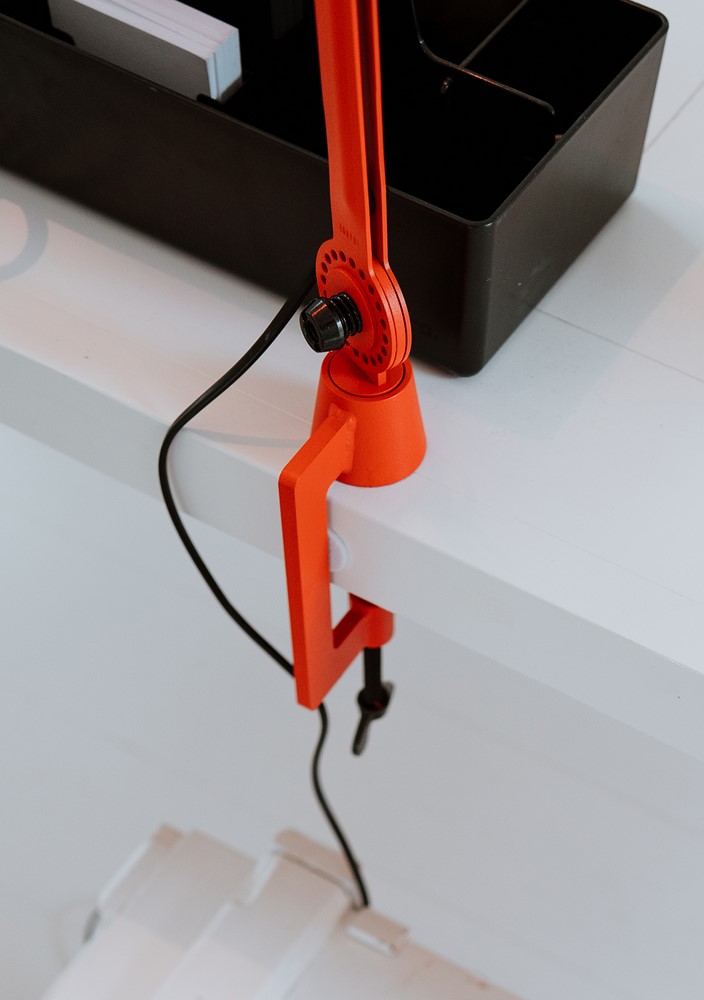 tonone-05511lr_tonone_boltdesk2arm tonone-05511lr_tonone_boltdesk2arm