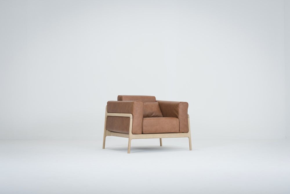 mq-st-fawn-armchair-90x88x86-oak-white-1015-dakar-whisky-2732-3_gazzda_fawn_sessel mq-st-fawn-armchair-90x88x86-oak-white-1015-dakar-whisky-2732-3_gazzda_fawn_sessel