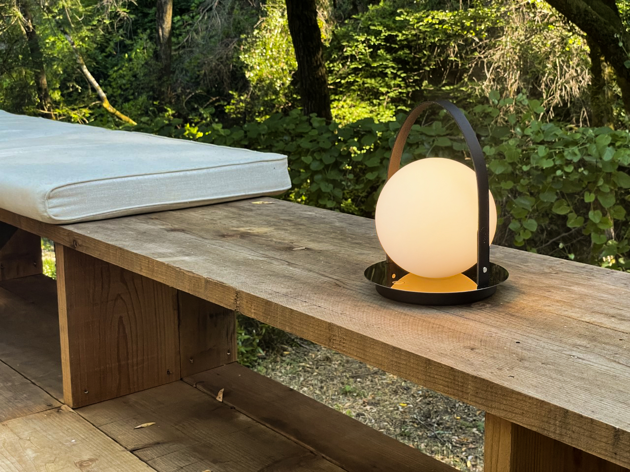 32_pablodesignsbolalanternenvironmentalimage12 32_pablodesignsbolalanternenvironmentalimage12