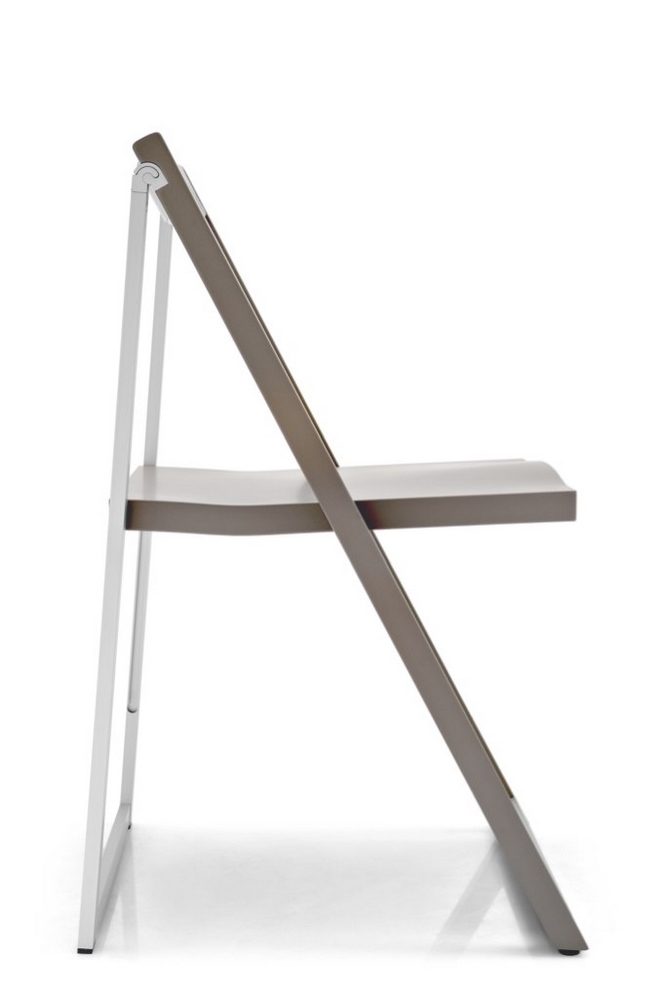 skip_cs207_p176_lato_calligaris_stuhl_ungewohnt skip_cs207_p176_lato_calligaris_stuhl_ungewohnt