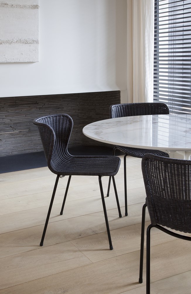 c603-chair-charcaol-fotostudio.be__feelgooddesign_603 c603-chair-charcaol-fotostudio.be__feelgooddesign_603