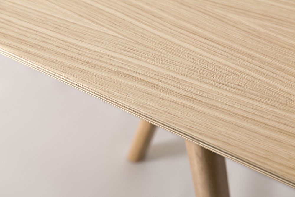 trestle-table_oak_natural_2100x950x730-closeup3-1_feelgooddesign_trestle trestle-table_oak_natural_2100x950x730-closeup3-1_feelgooddesign_trestle
