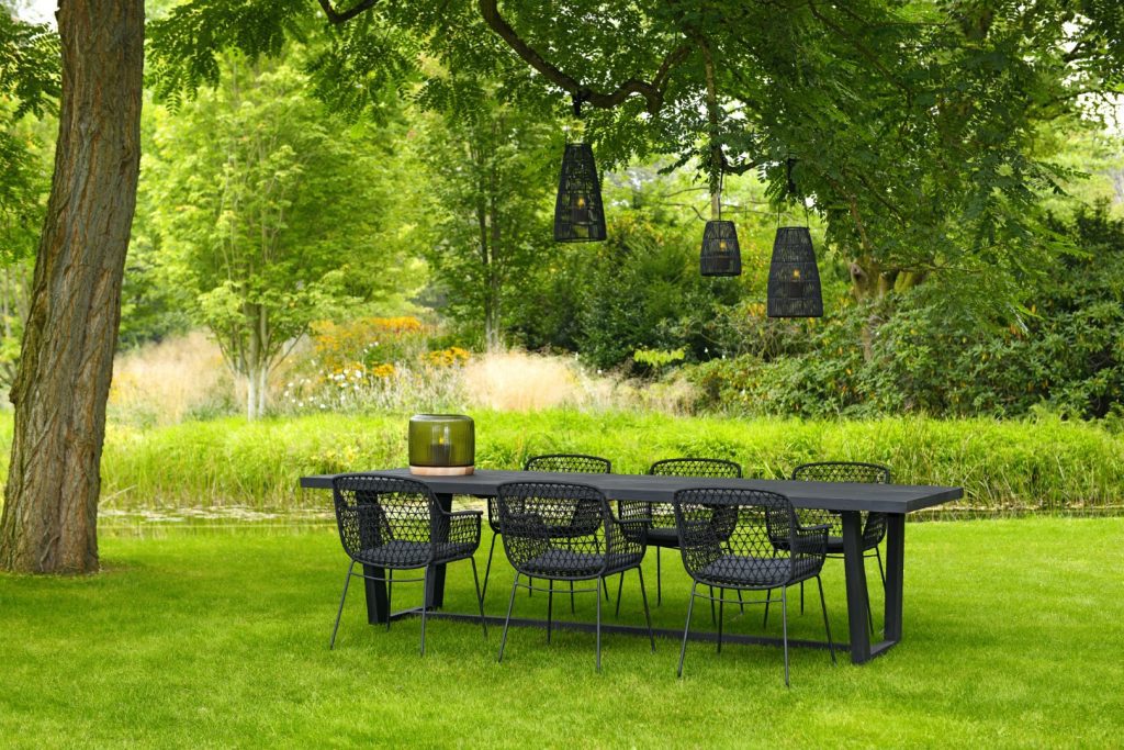 2022-ml-charcoal-teak-lauren-table-rope-austin-chair-lava-fibre-mace-lantern-1024x683