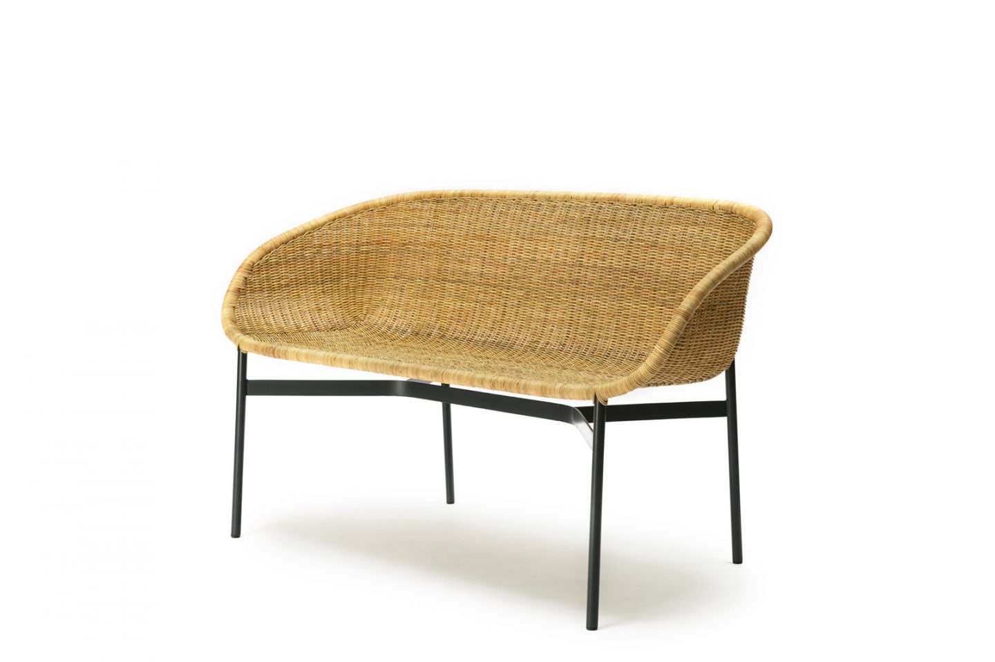 clara-bench-02-1440x959 clara-bench-02-1440x959
