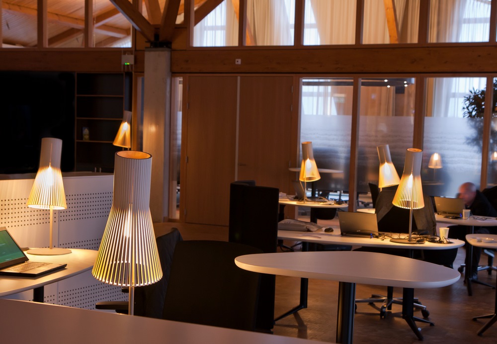 secto_design_secto_4220_zlto_office_ungewohnt(1) secto_design_secto_4220_zlto_office_ungewohnt(1)