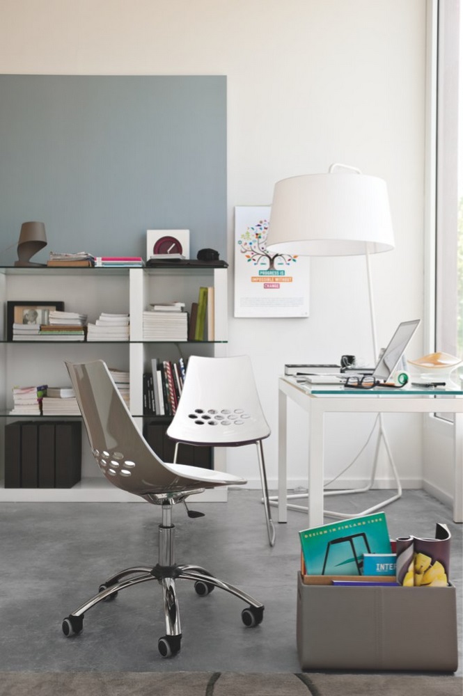cs623_cs1030_p837_calligaris_stuhl_ungewohnt(1)