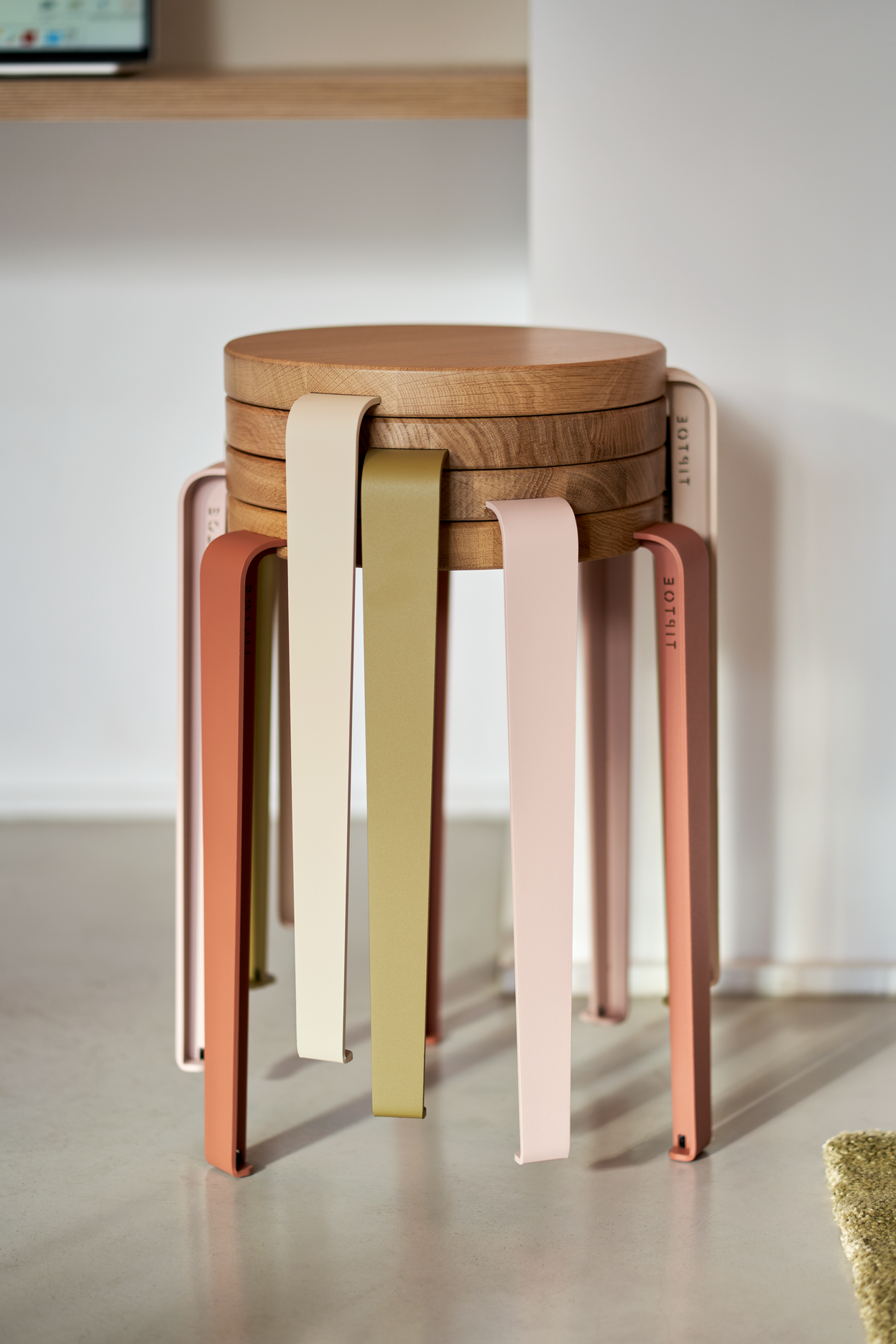 HEJU Edition Hocker LOU von Tiptoe