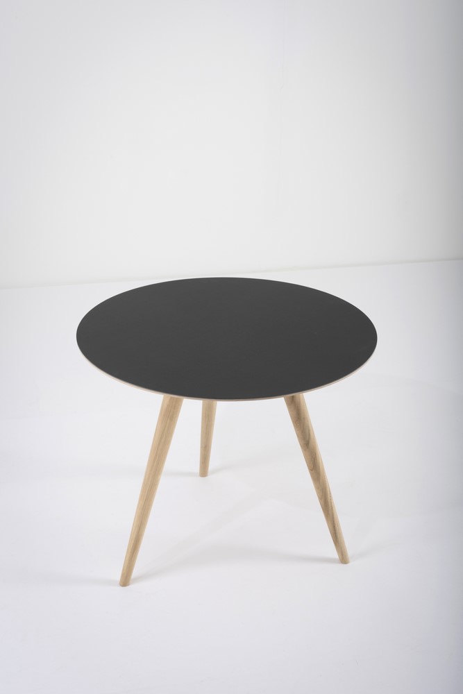 mq-st-arp-round-table-55x45-oak-white-1015-desktop-linoleum-nero-4023-3_gazzda_arp mq-st-arp-round-table-55x45-oak-white-1015-desktop-linoleum-nero-4023-3_gazzda_arp