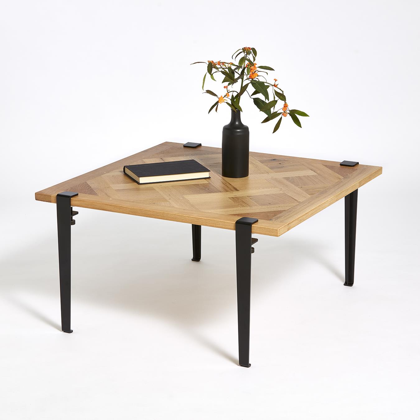 Couchtisch Versailles von Tiptoe 