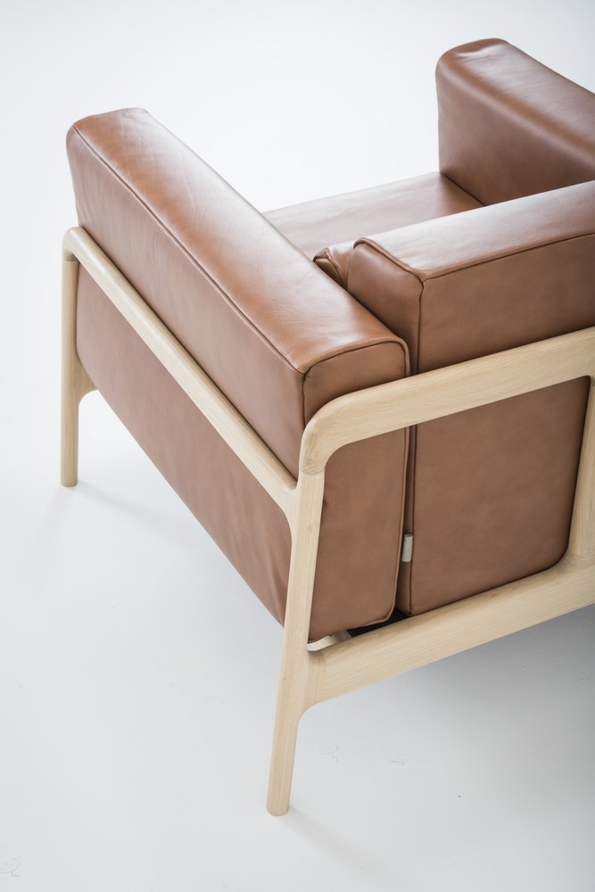 mq-st-fawn-armchair-90x88x86-oak-white-1015-dakar-whisky-2732-10_gazzda_fawn_sessel mq-st-fawn-armchair-90x88x86-oak-white-1015-dakar-whisky-2732-10_gazzda_fawn_sessel