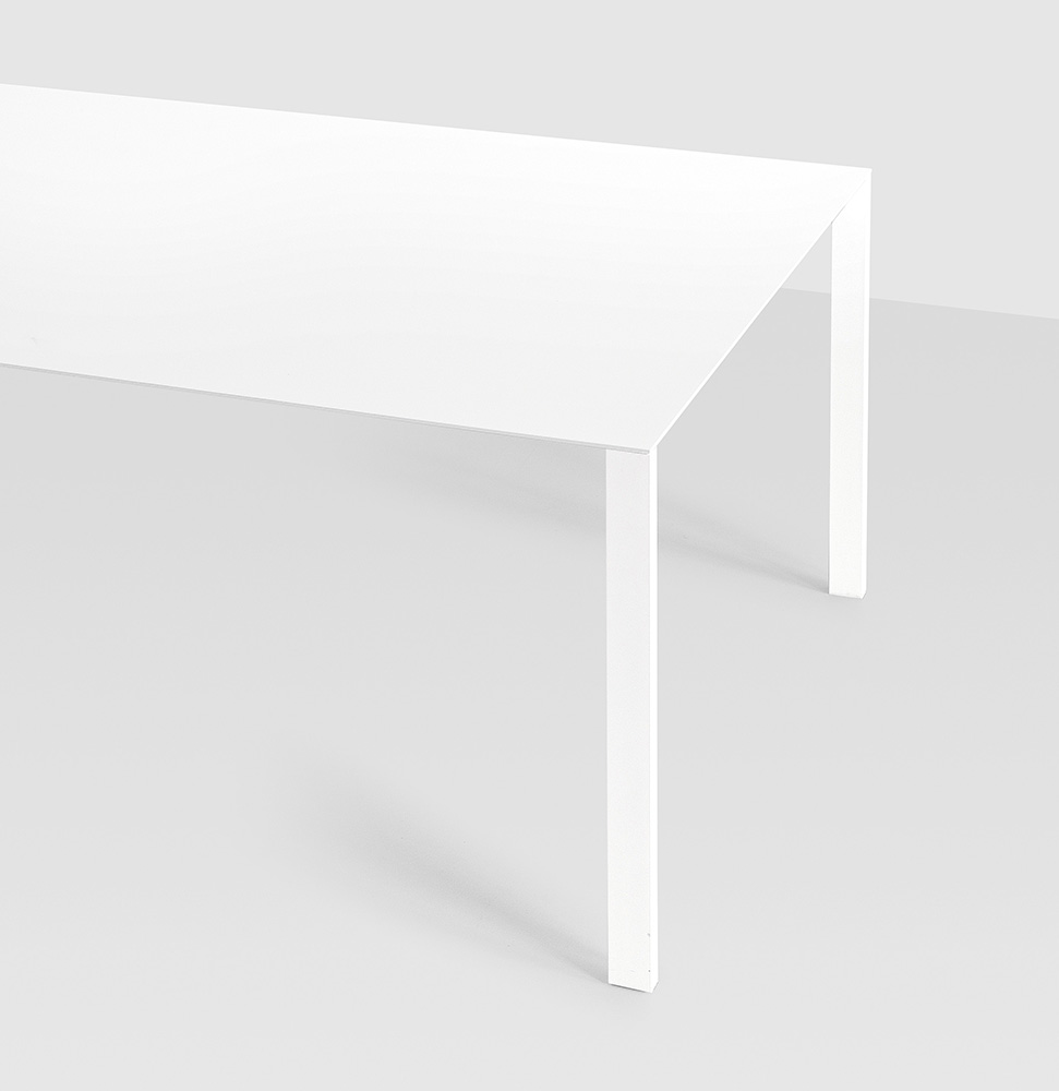 kristalia-esstisch-thin-k-aluminium-weiss kristalia-esstisch-thin-k-aluminium-weiss