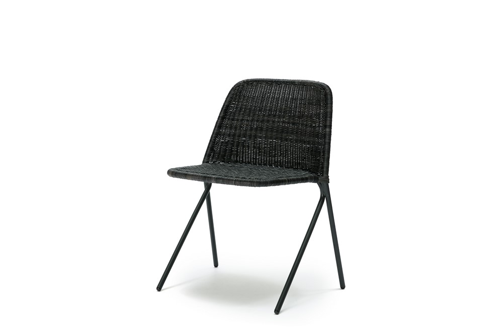 kaki-chair_lead-grey_front-angle_feelgooddesign_kaki kaki-chair_lead-grey_front-angle_feelgooddesign_kaki